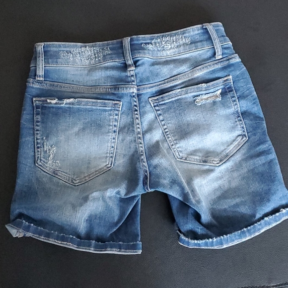 Daytrip Weekender Short - Picture 2 of 2